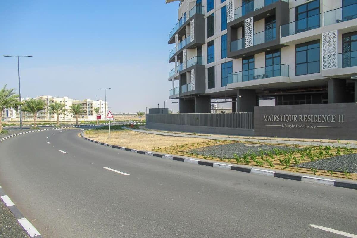 Frank Porter - Majestique Residences 2 Dubai Ngoại thất bức ảnh