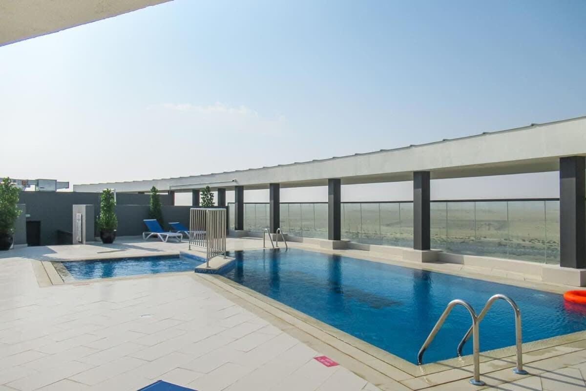 Frank Porter - Majestique Residences 2 Dubai Ngoại thất bức ảnh